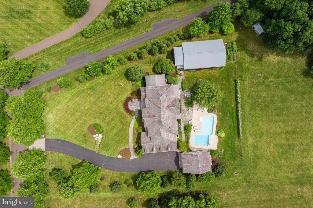 111 MEADOW VIEW DRIVE
