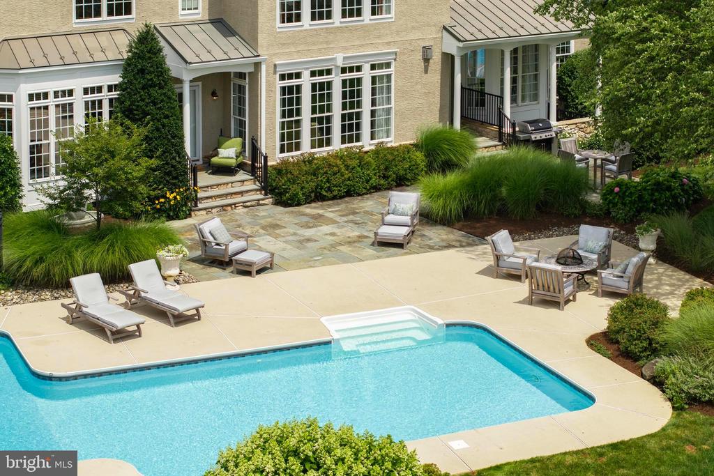 111 MEADOW VIEW DRIVE