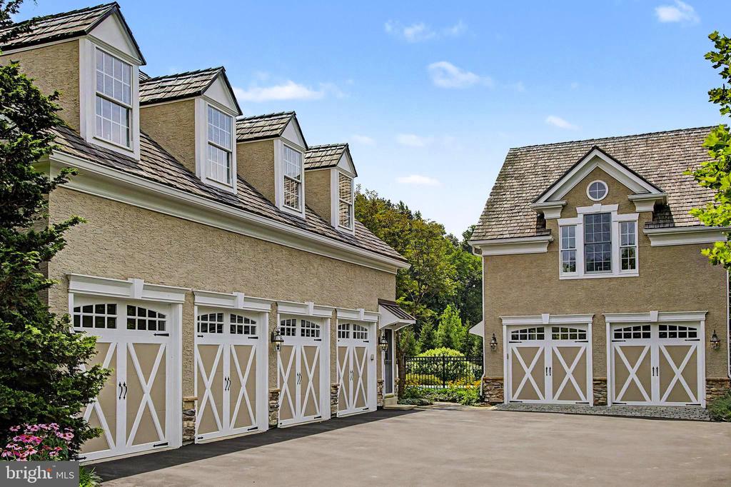 111 MEADOW VIEW DRIVE
