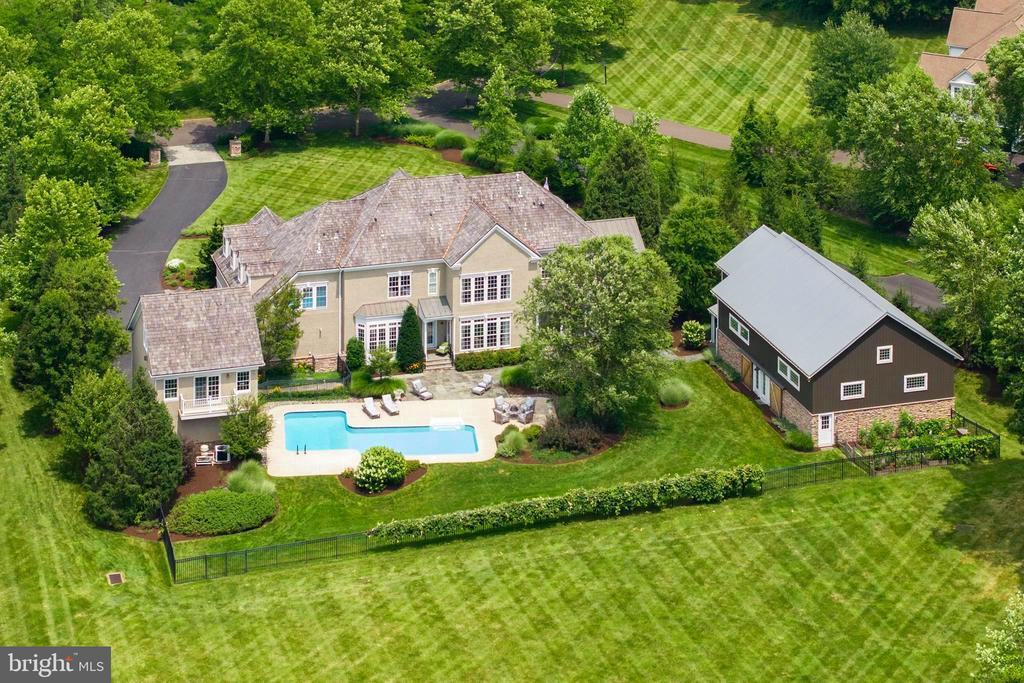111 MEADOW VIEW DRIVE