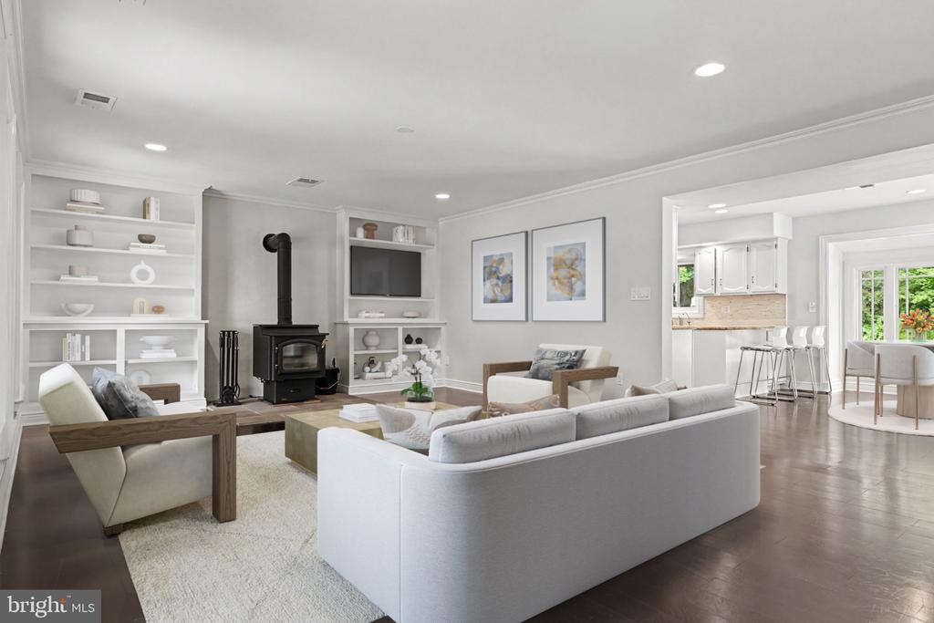 6439 MIDDLETON LANE