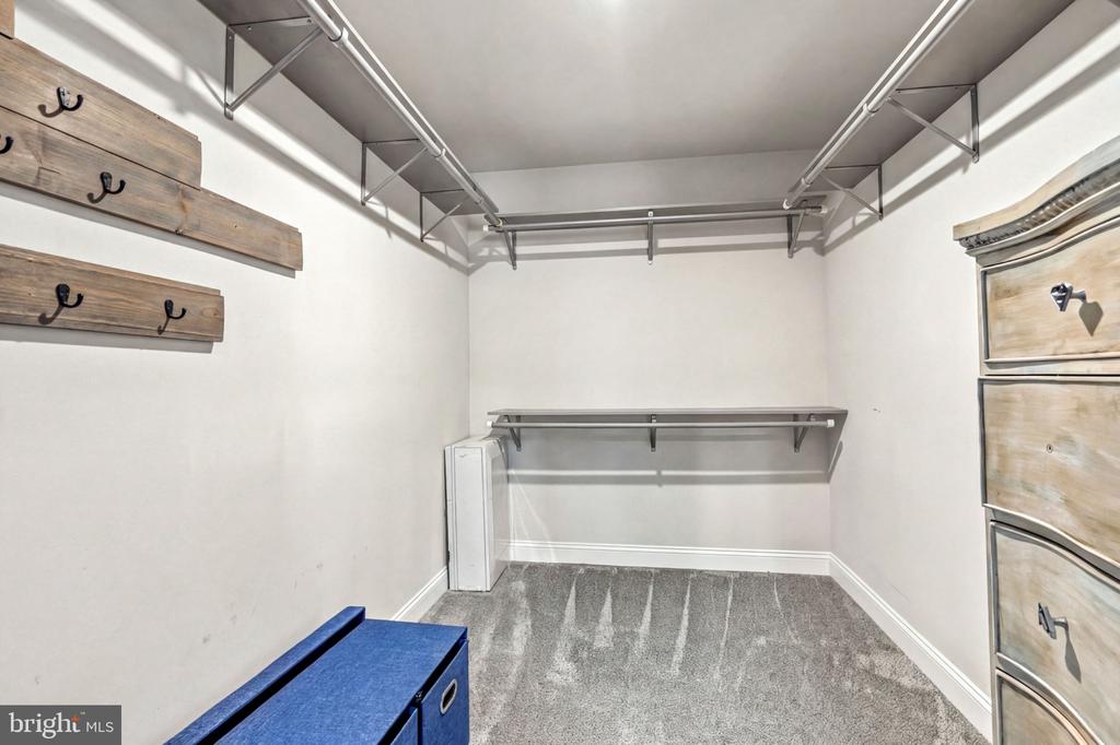 169 BARNSBURY ROAD