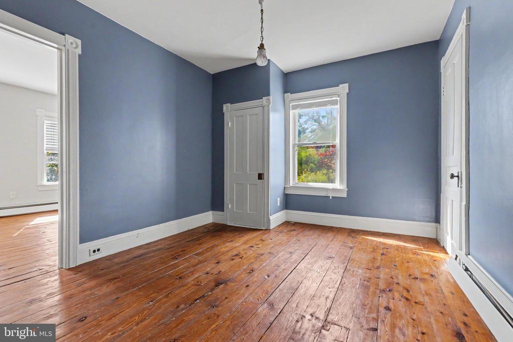 433 EASTON ROAD