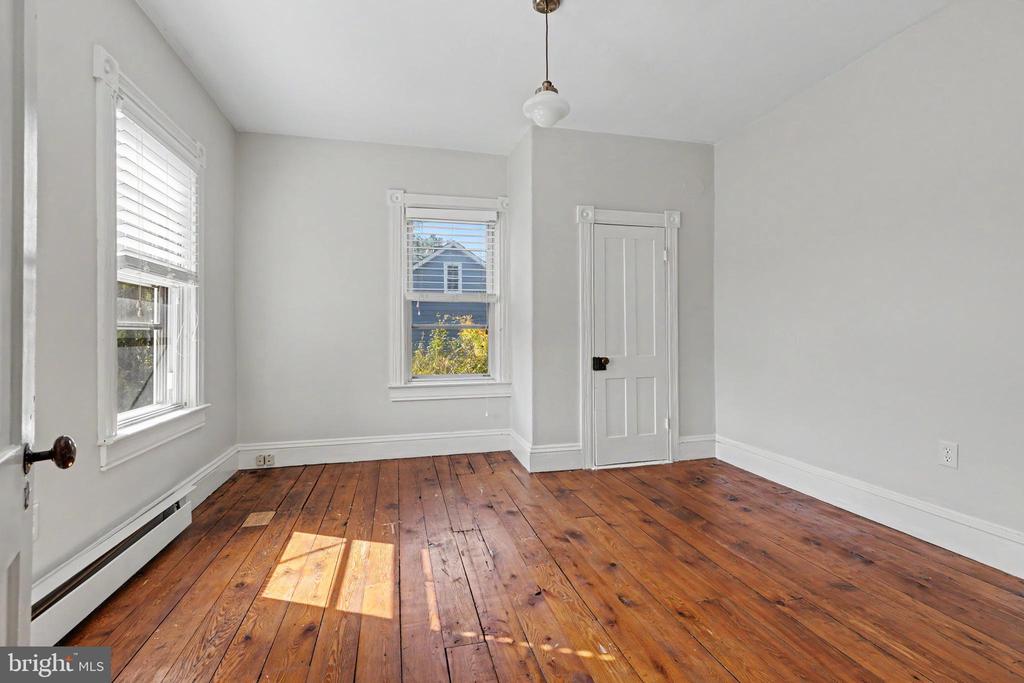 433 EASTON ROAD