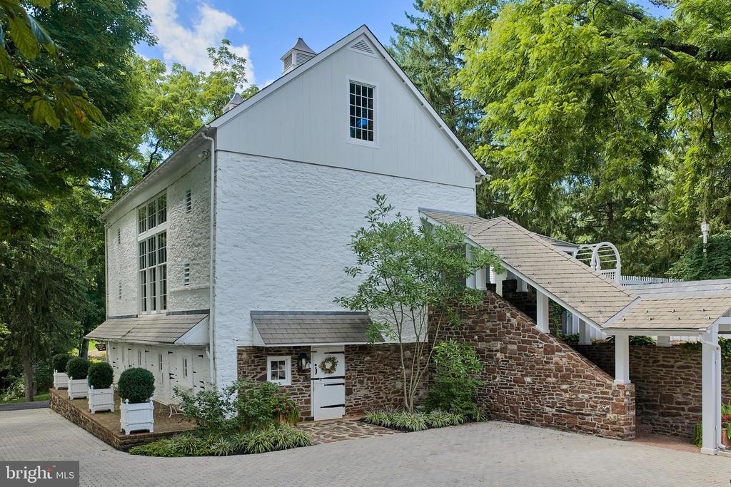 565 KELLERS CHURCH ROAD