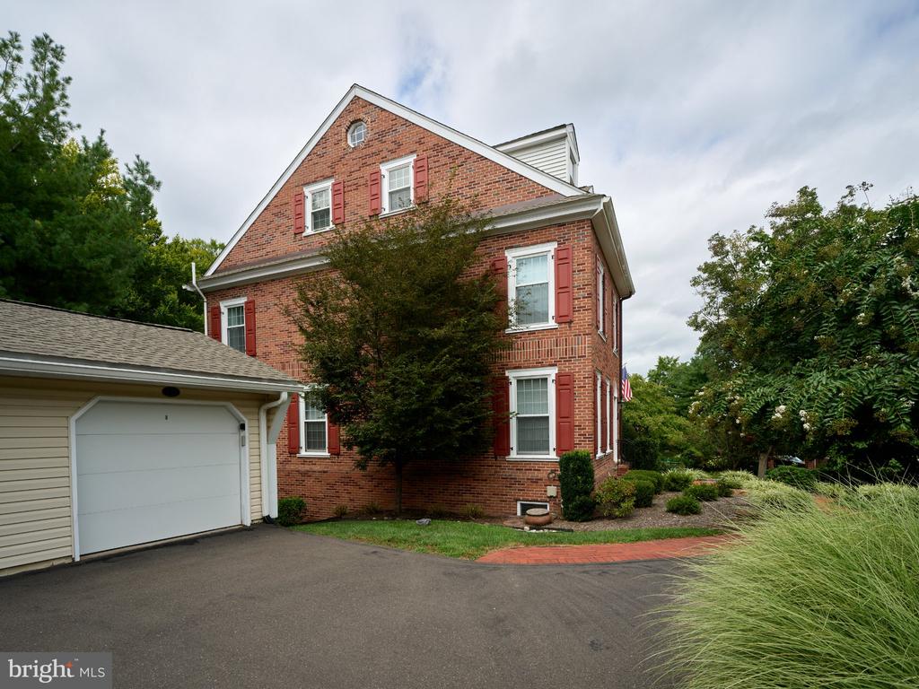 27 SENTINEL ROAD Unit: 139