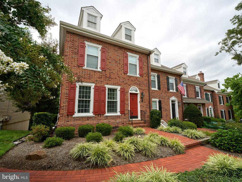 27 SENTINEL ROAD Unit: 139