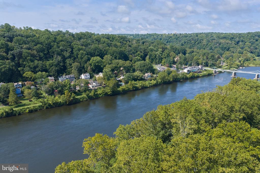 3666 RIVER ROAD