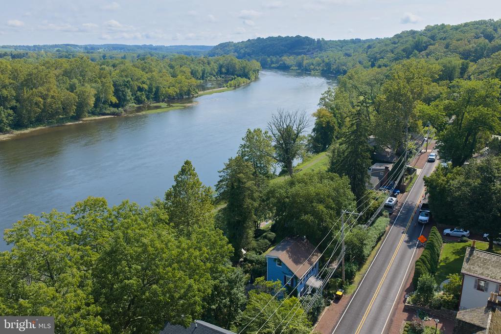3666 RIVER ROAD