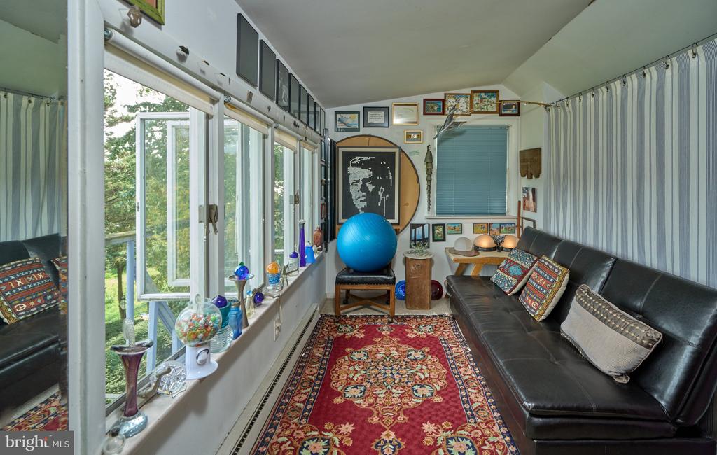 3666 RIVER ROAD