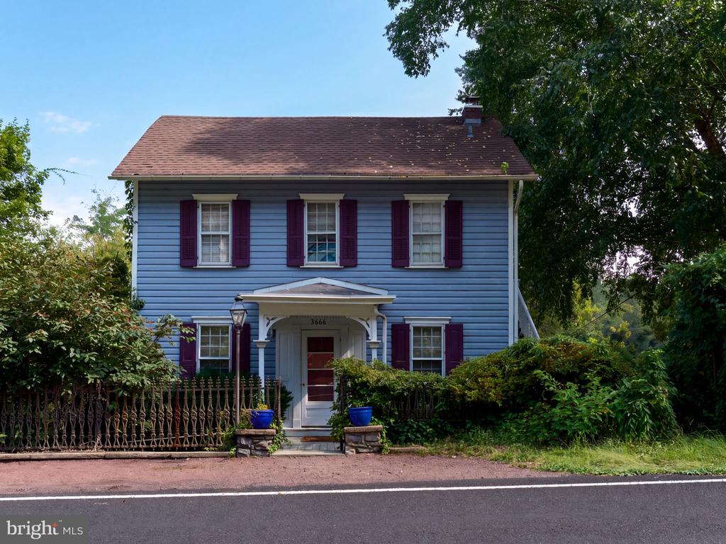 3666 RIVER ROAD