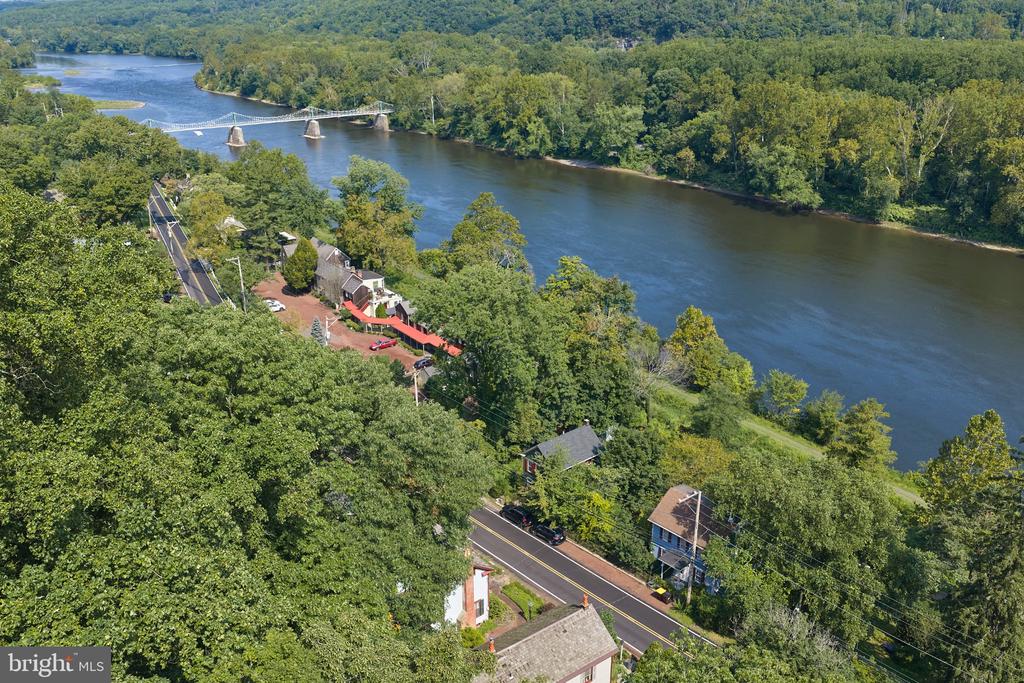 3666 RIVER ROAD