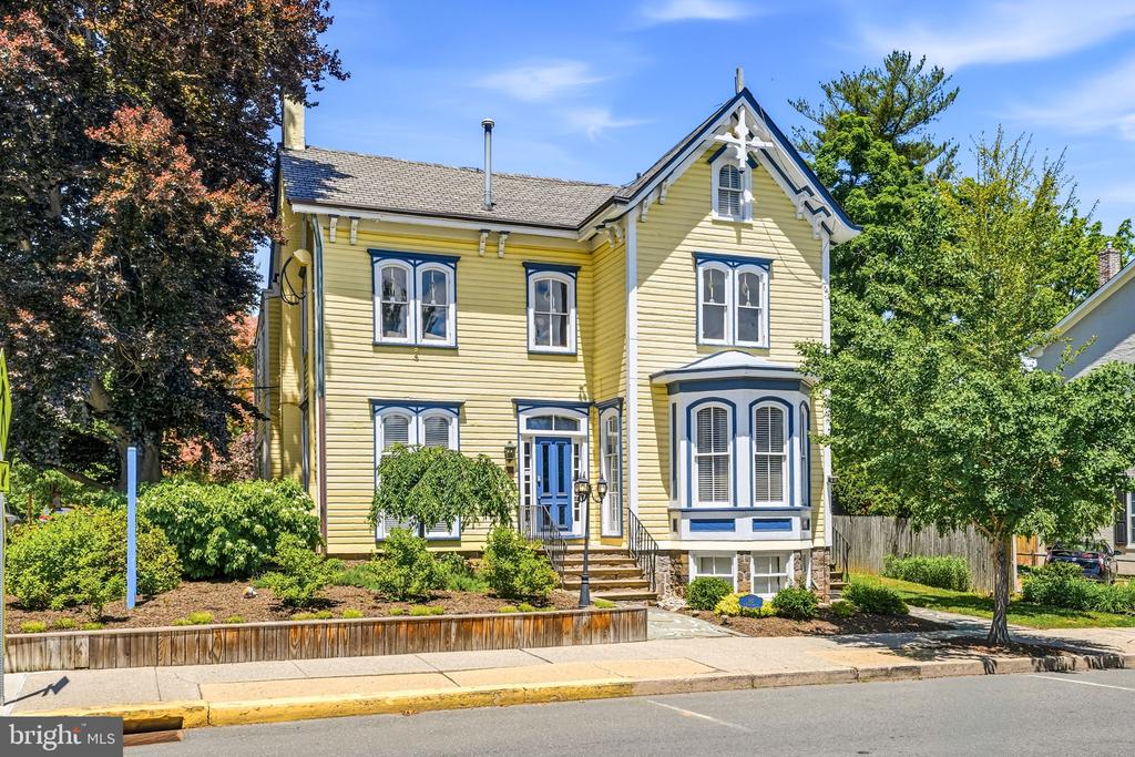 80 W BRIDGE STREET