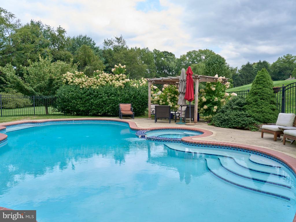 3173 ANTLER DRIVE