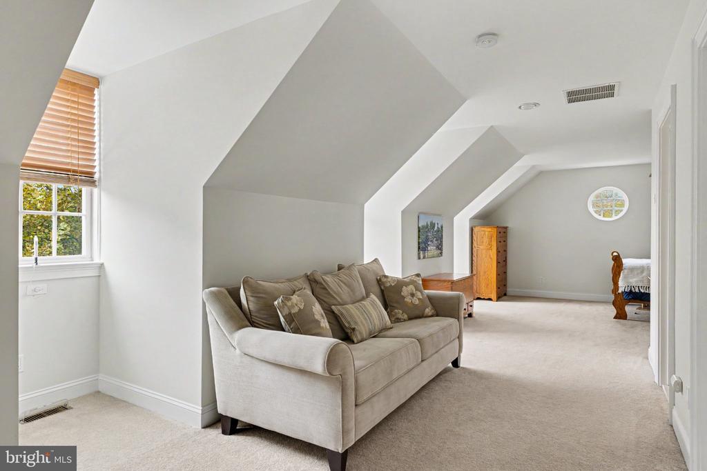 111 MEADOW VIEW DRIVE