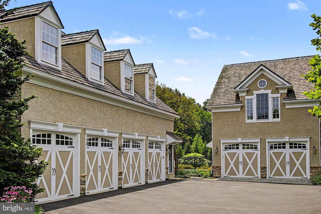 111 MEADOW VIEW DRIVE