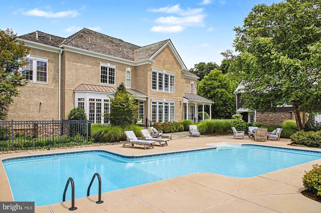 111 MEADOW VIEW DRIVE