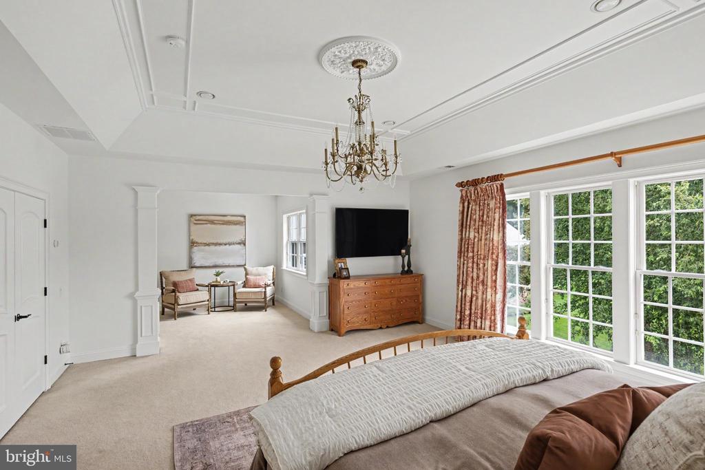 111 MEADOW VIEW DRIVE