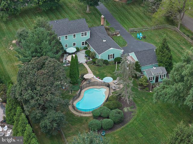 3889 ROBIN ROAD