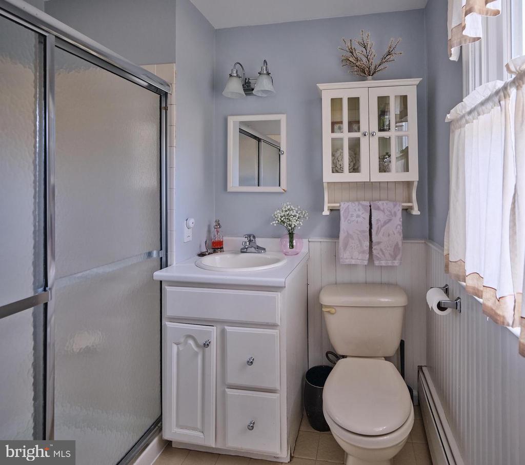 3889 ROBIN ROAD