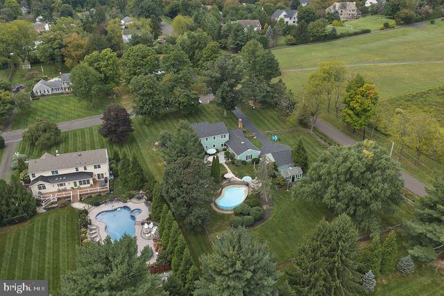 3889 ROBIN ROAD