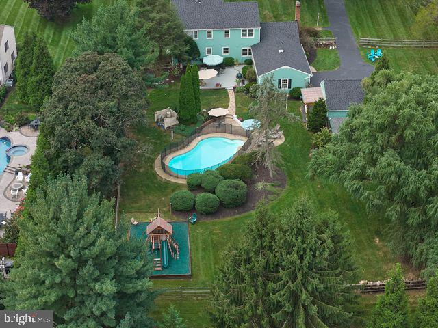 3889 ROBIN ROAD