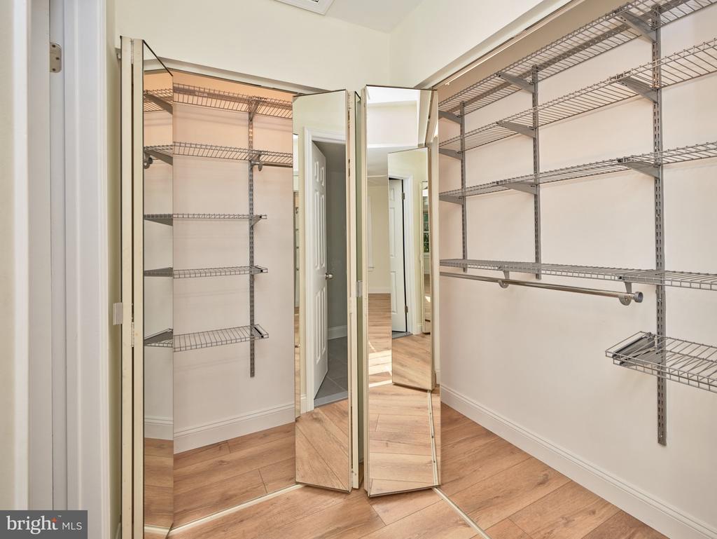 171 SHIRE DRIVE Unit: 17A