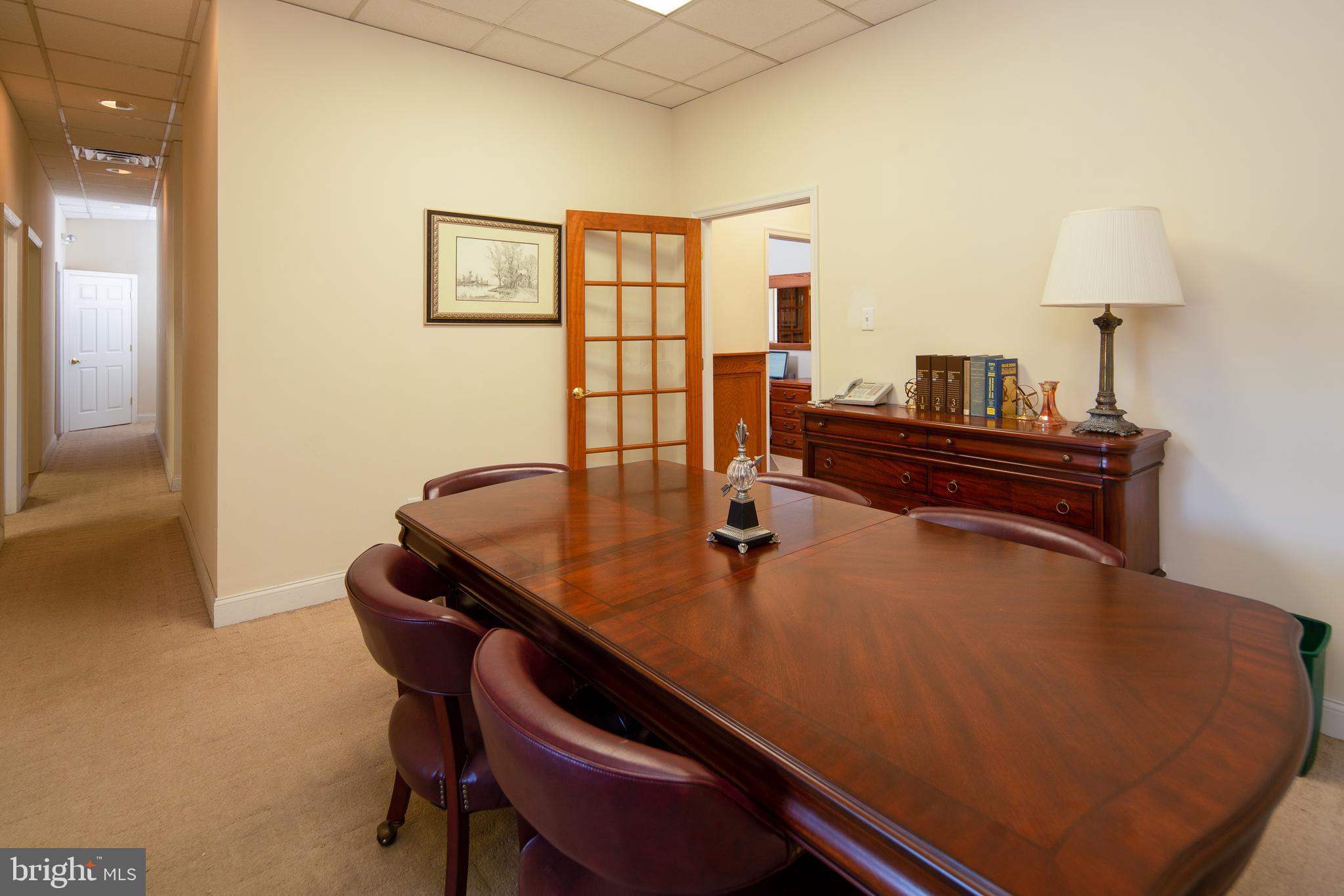 143 LOWER YORK ROAD VR8