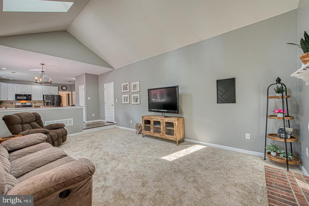 807 TREMONT DRIVE