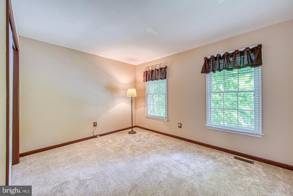 807 TREMONT DRIVE