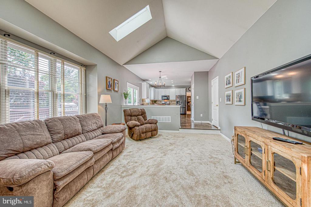 807 TREMONT DRIVE