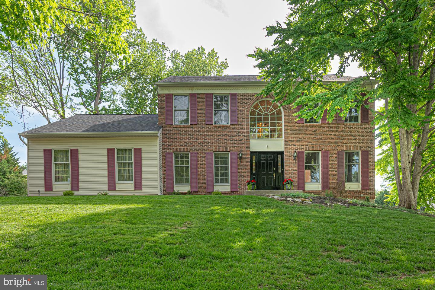 807 TREMONT DRIVE