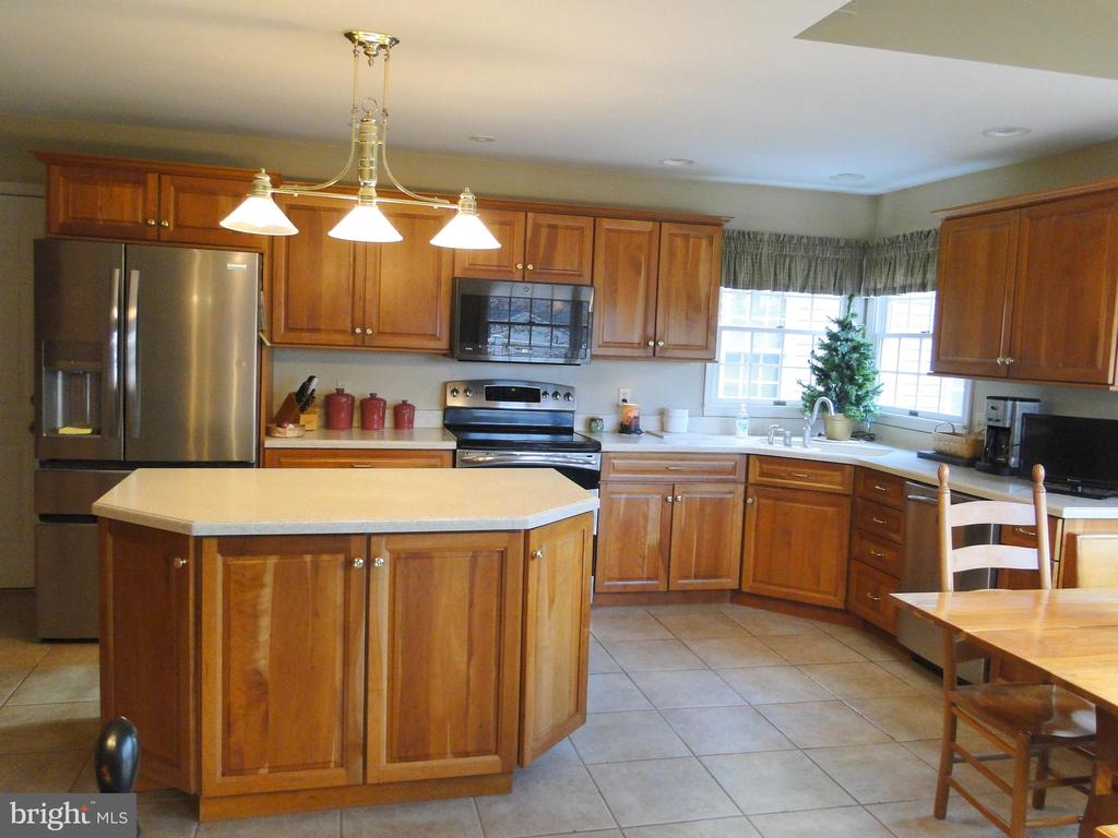 8504 DOGWOOD DRIVE