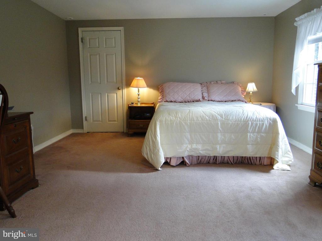 8504 DOGWOOD DRIVE