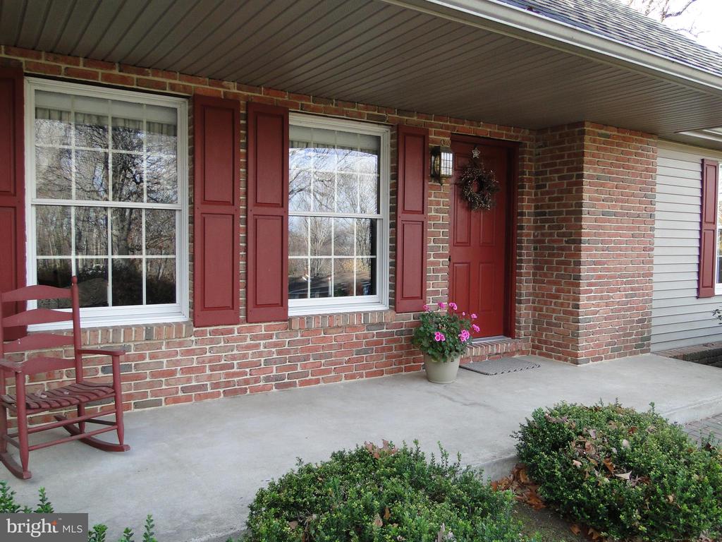 8504 DOGWOOD DRIVE