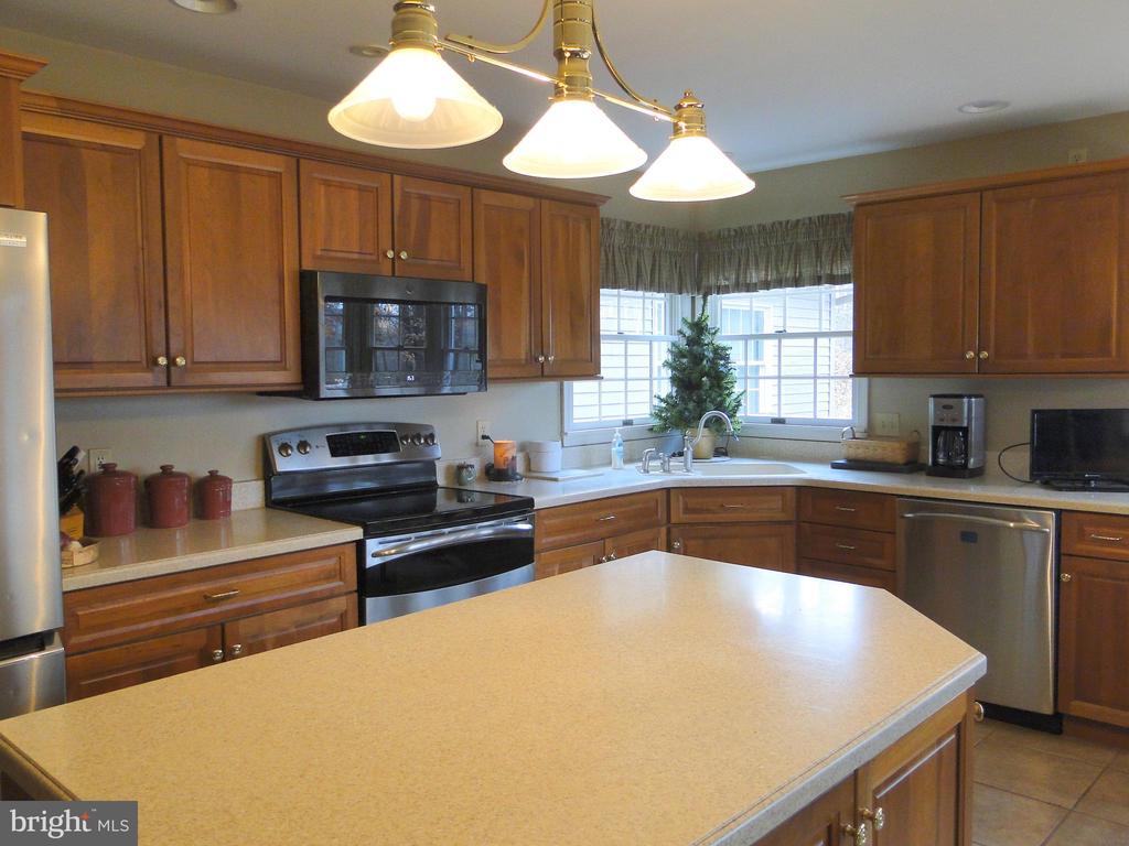 8504 DOGWOOD DRIVE