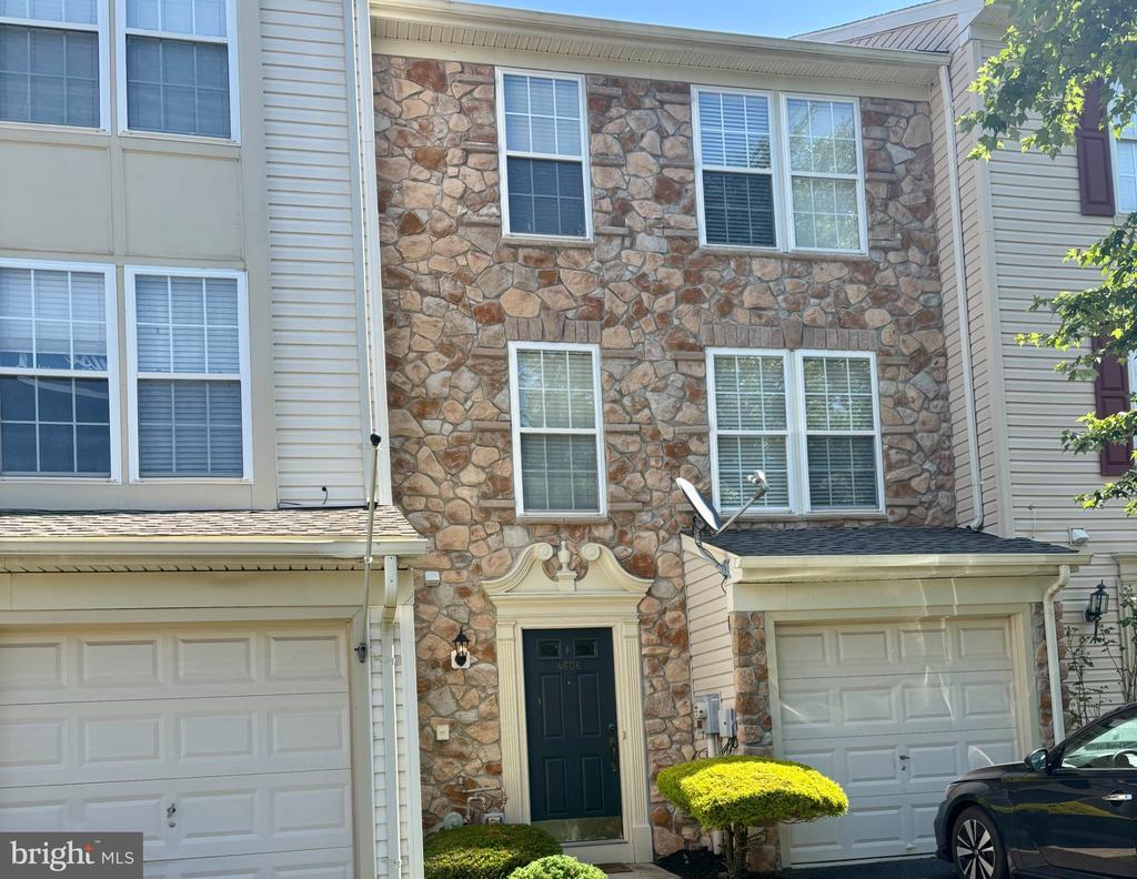 4606 JASMINE DRIVE