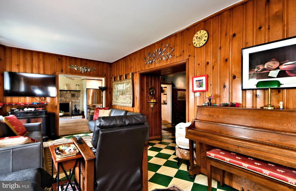 1626 FITZWATERTOWN ROAD