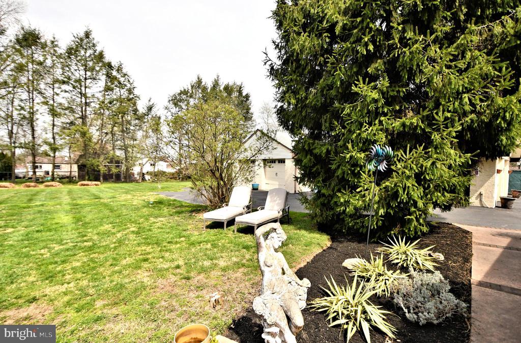 1626 FITZWATERTOWN ROAD