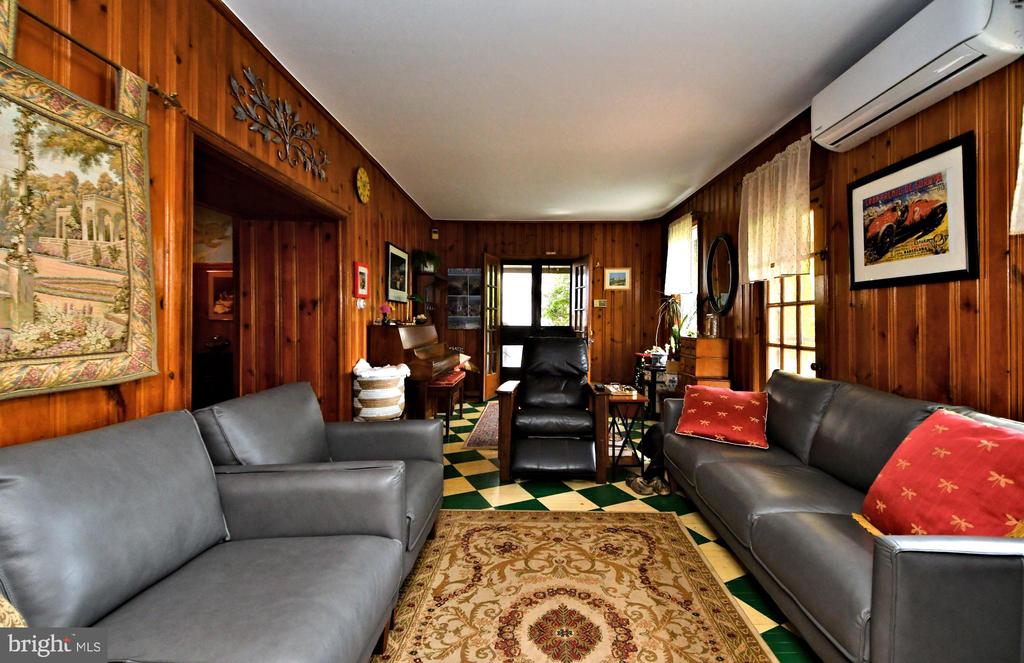 1626 FITZWATERTOWN ROAD