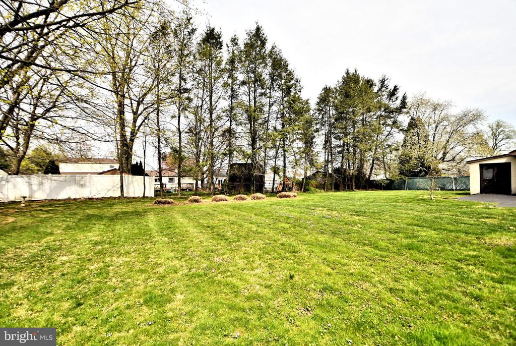 1626 FITZWATERTOWN ROAD