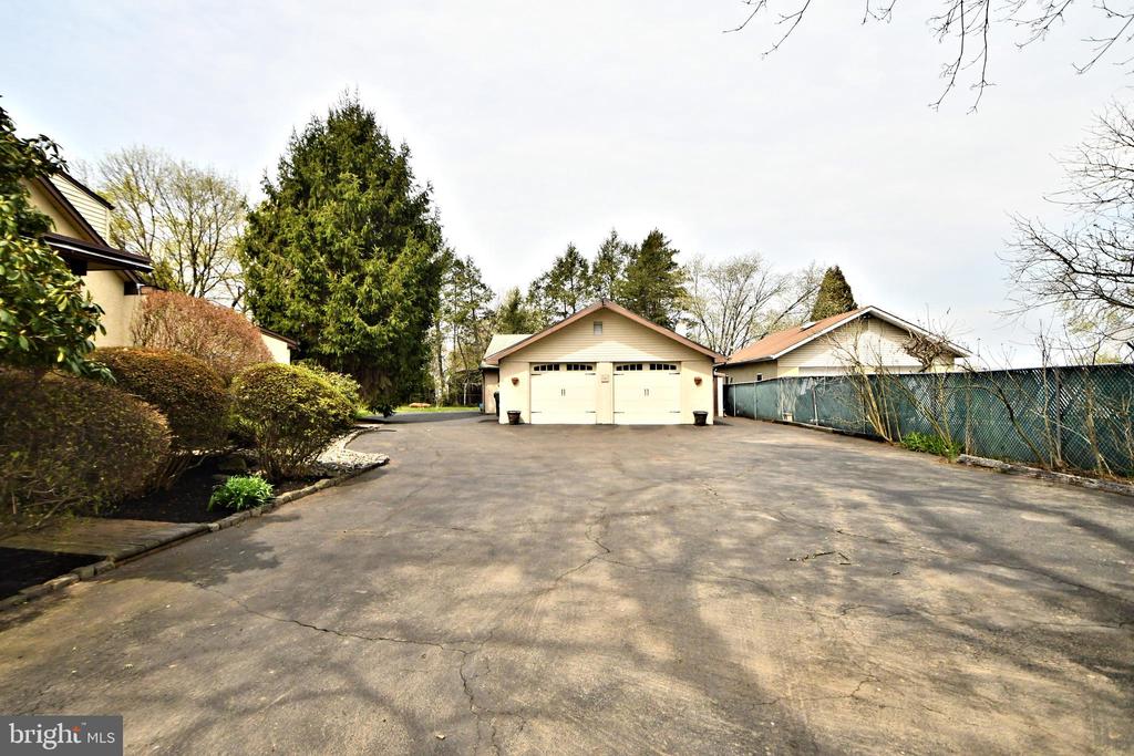 1626 FITZWATERTOWN ROAD