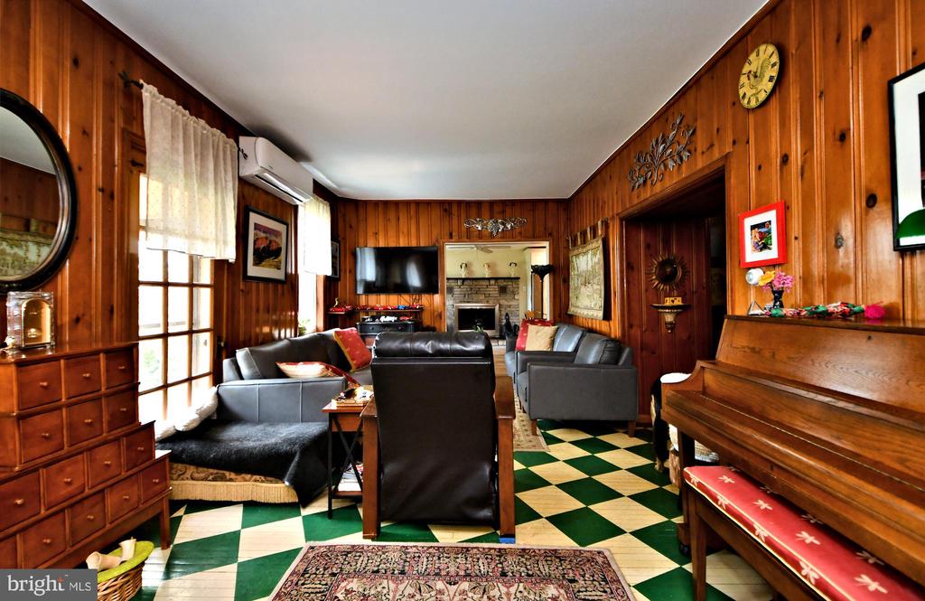 1626 FITZWATERTOWN ROAD