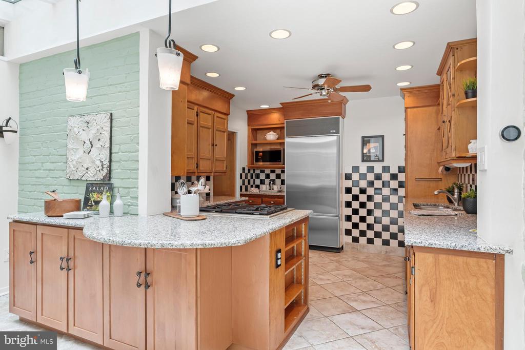 751 CLARENDON ROAD