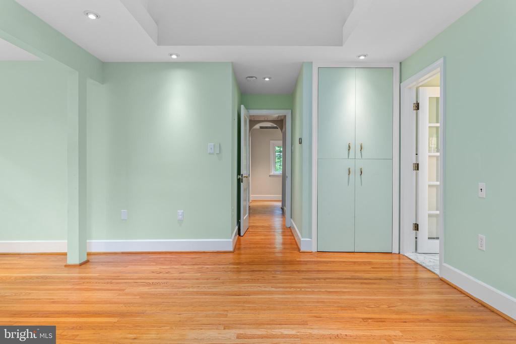 751 CLARENDON ROAD