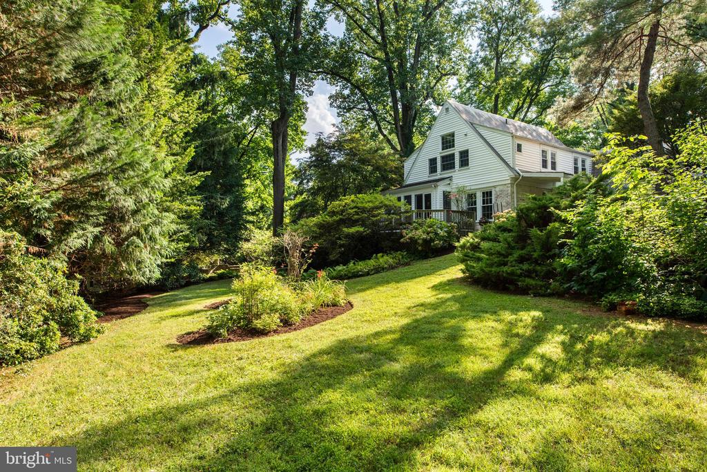 751 CLARENDON ROAD