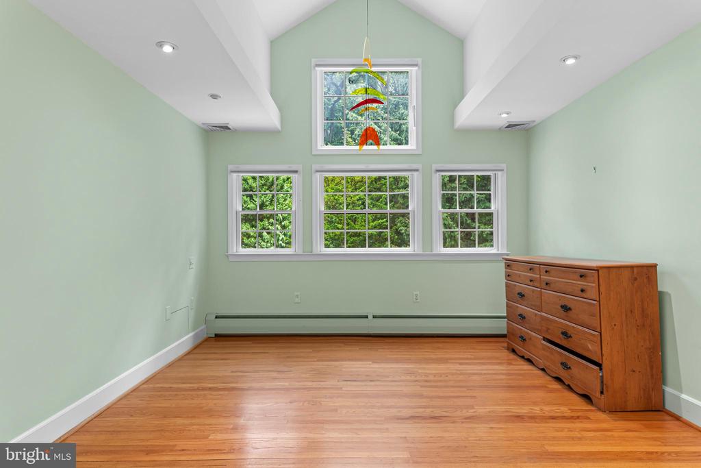 751 CLARENDON ROAD