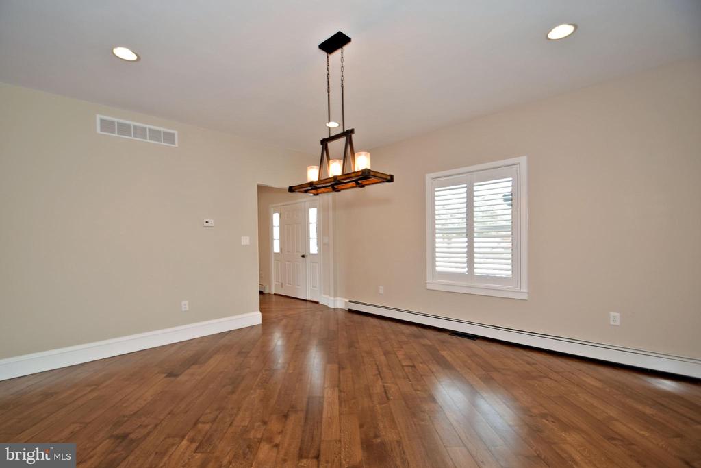 2128 BUSTARD ROAD