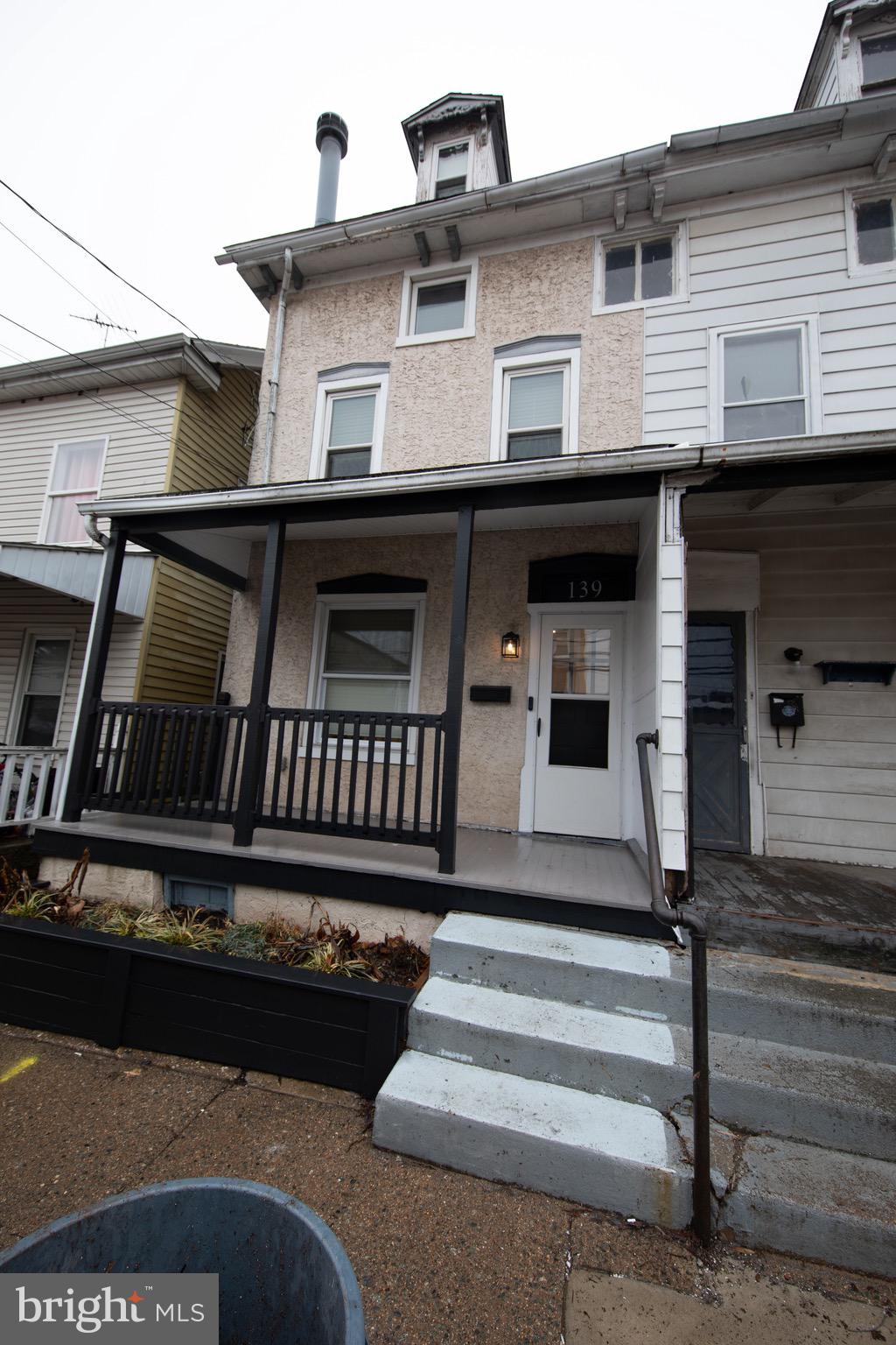 139 2ND AVENUE