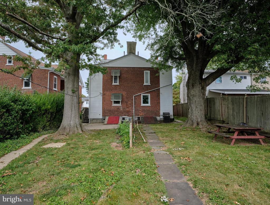 419 SEMINARY STREET